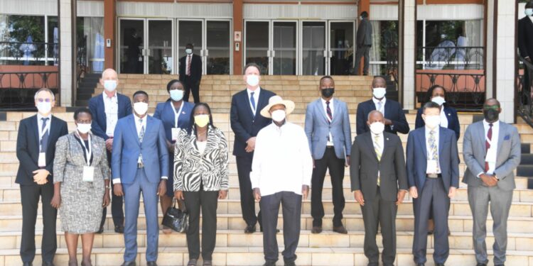 President Yoweri Museveni with oil and gas Stakeholders