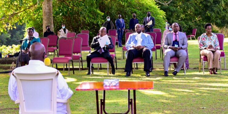 President Museveni with a delegation from DRC