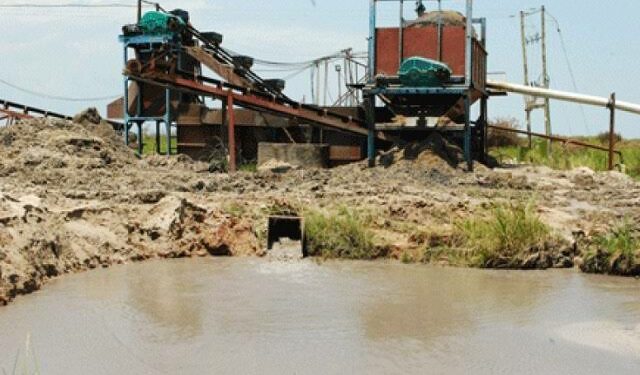 Sand mining in Lwera