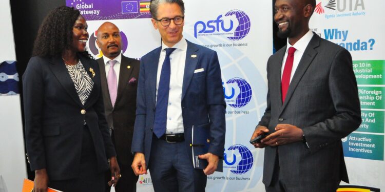 From left：State Minister for Investment & Privatisation, Anite Evelyn, Ambassador Jan Sadek and UIA Board Chairman, Morrison Rwakakamba