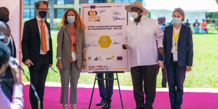 EU Head of Delegation Jan Sadek,  EU Partnerships Dep. Director Myriam Ferran, President Museveni, and UNCDF Head of Country Office, Sophie De Coninck during the unveiling event at Speke Resort Munyonyo.