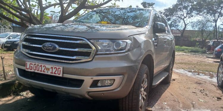 Trouble as Jinja Mayor Peter Kasolo becomes ‘foot soldier’ after court bailiffs grab his official car over former workers’ unpaid pension worth Shs1.4 bn