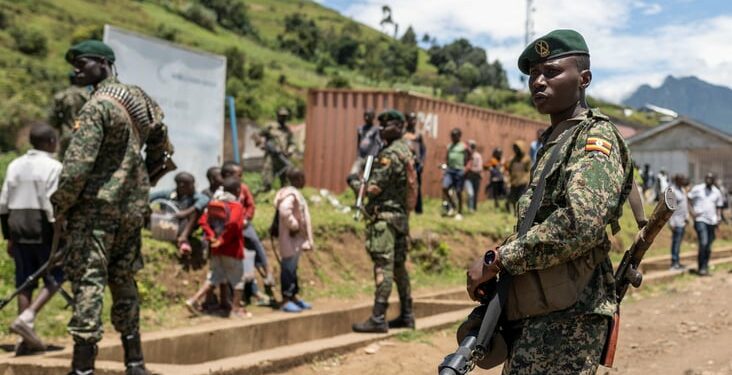 Ugandan soldiers, part of the EACRF patrol a settlement in Bunagana, North Kivu, DR Congo, after it was ceded by M23 rebels. Photo：Reuters/A. Bashizi