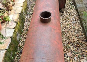 The abandoned coffee pulping machine